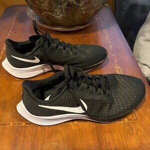 Women's Size 10 Nike Zoom Pegasus 37 Running Shoes